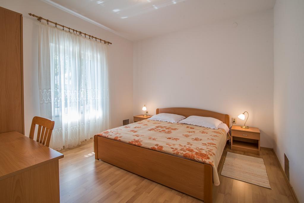 Apartment Ana 1 Malinska Extérieur photo