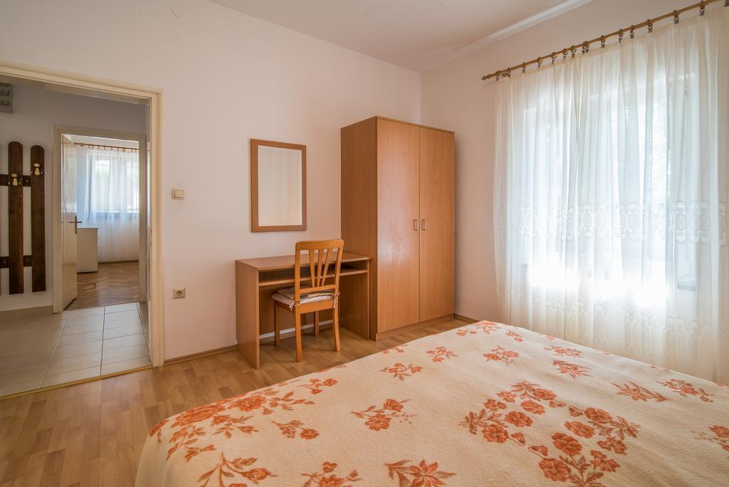 Apartment Ana 1 Malinska Extérieur photo